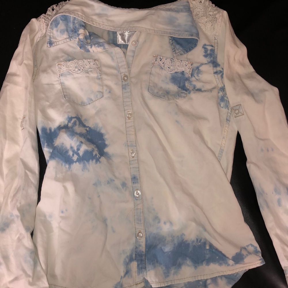 Button down flannel. White and blue. From justice.